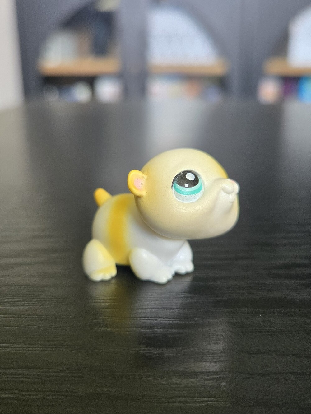 Littlest Pet Shop LPS Hasbro #137 White and Yellow Hamster